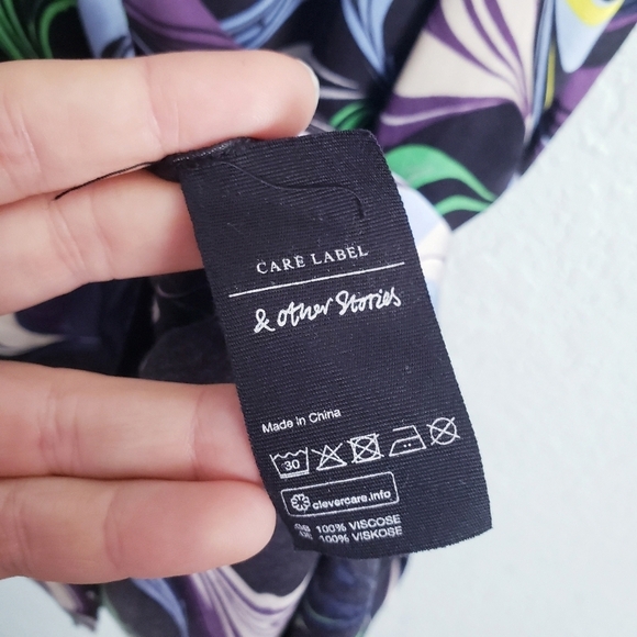 & Other Stories Abstract Multicolor Swirl Sleeveless Dress - Picture 7 of 9